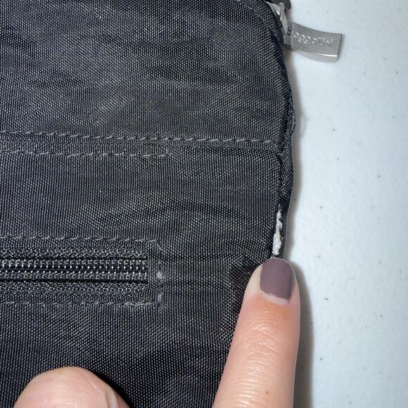 Baggallini Women’s Expandable Pocket Crossbody Bag Black NWT Flaw - Picture 5 of 6